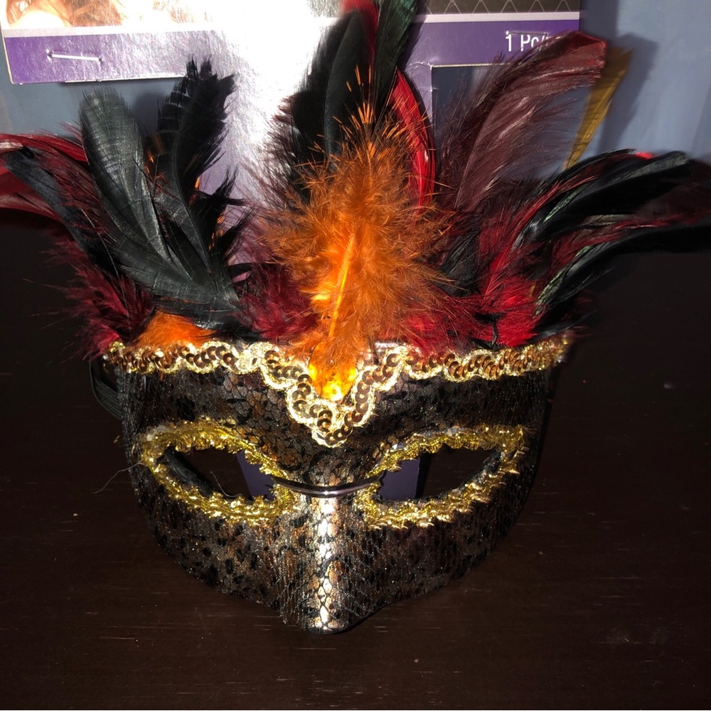 Amscan Animal Instinct Feather Mask Gold Black Sequins Masquerade New